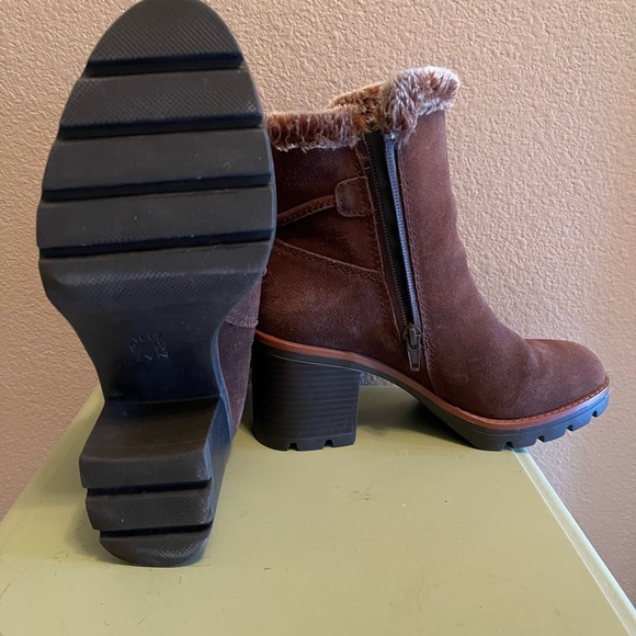 Naturalizer Winter Boots - Picture 4 of 4